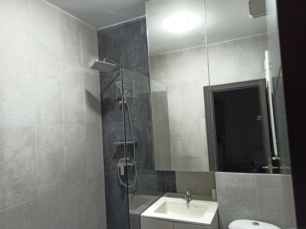 Stylish, Modern 2 Rooms Flat With River View, Near Presidential Palace Bukarest Eksteriør billede