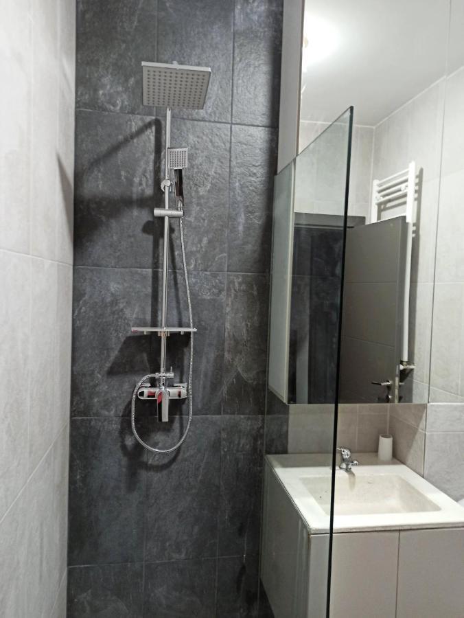 Stylish, Modern 2 Rooms Flat With River View, Near Presidential Palace Bukarest Eksteriør billede