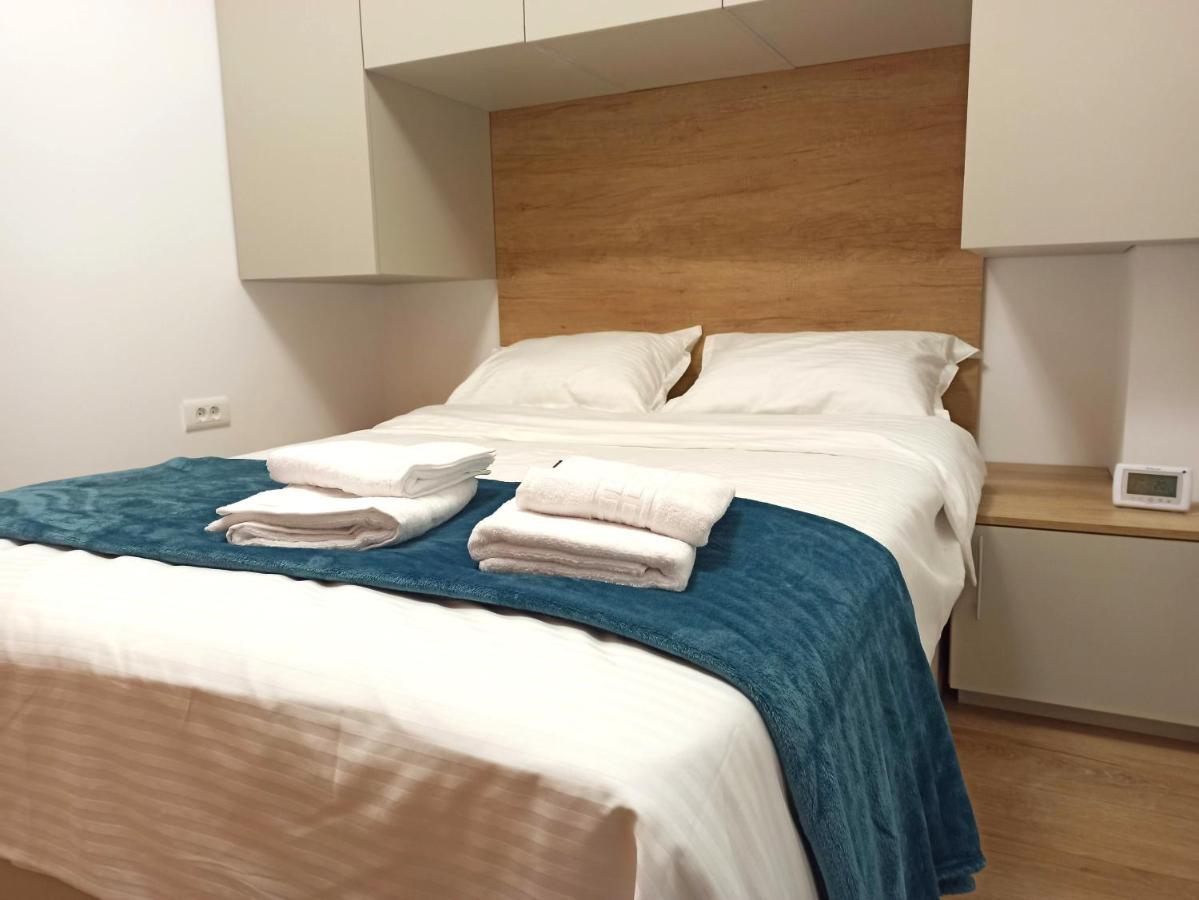 Stylish, Modern 2 Rooms Flat With River View, Near Presidential Palace Bukarest Eksteriør billede